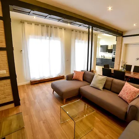 Design Penthouse In The Center *
